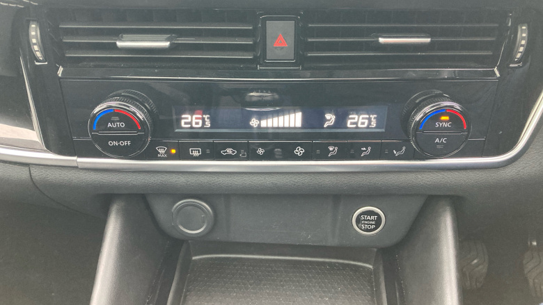 Nissan Qashqai 1.3 DiG-T MH N-Connecta 5dr Petrol Hatchback